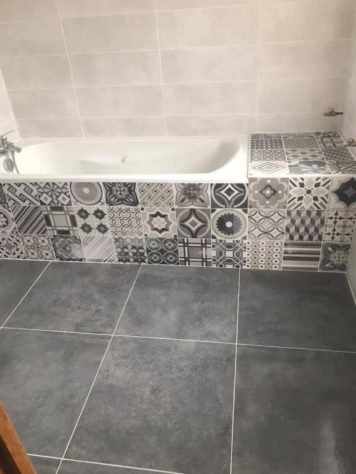 carrelage baignoire avec motif