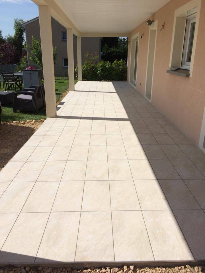 carrelage blanc devanture