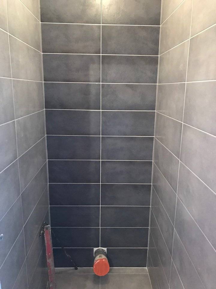 carrelage noir WC